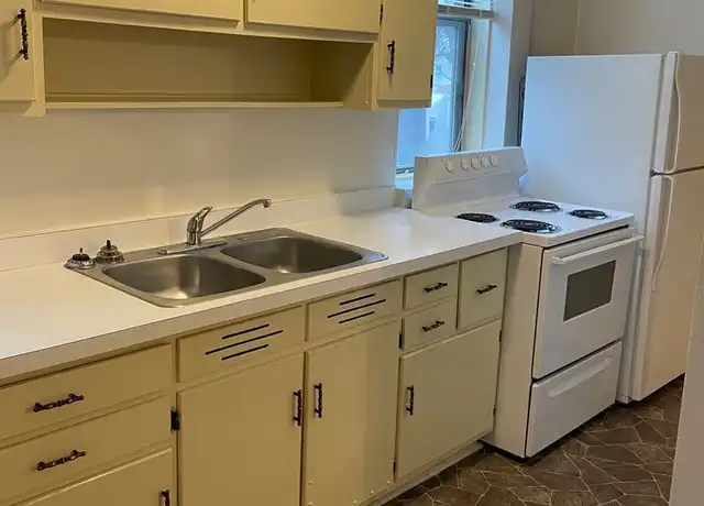 Property at 507 E Main St Apt 3, Mascoutah, IL, 62258, 2 beds, 1 bath, [object Object]