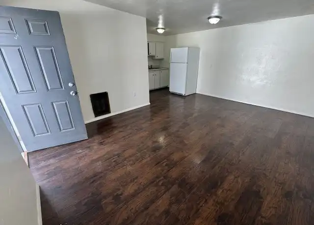 Property at 1065 W Marina Dr Unit 8, Moses Lake, WA, 98837, 1 bed, 1 bath, [object Object]