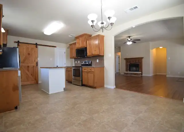 Property at 304 E Little Dipper, Killeen, TX, 76542, 4 beds, 2 baths, [object Object]