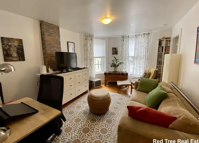 Property at 17 Perry St #2, Brookline, MA, 02445, 2 beds, 1 bath, [object Object]