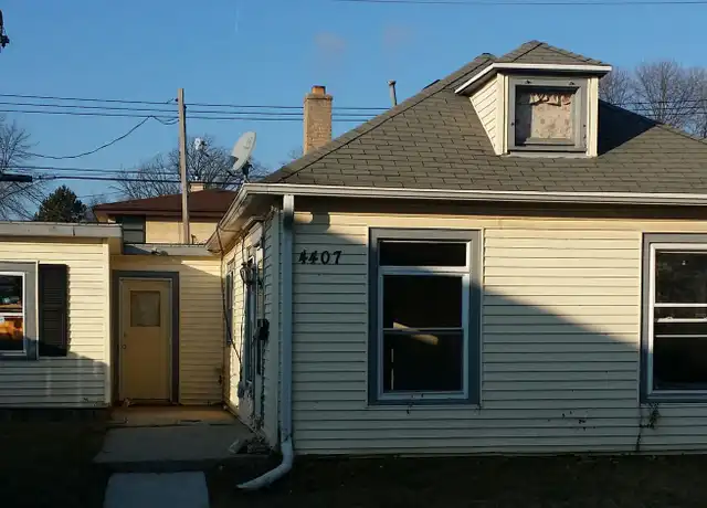 Property at 4407 N 62nd St, Milwaukee, WI, 53218, 2 beds, 1 bath, [object Object]