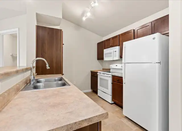Property at Broadway Commons LLC - 1916 E Broadway, Waukesha, WI, 53186, 2 beds, 2 baths, [object Object]