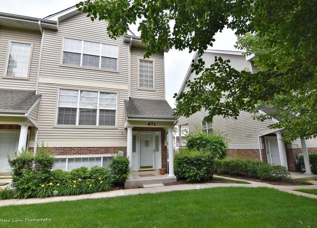 Photo of 671 Pheasant Trl, Saint Charles, IL 60174