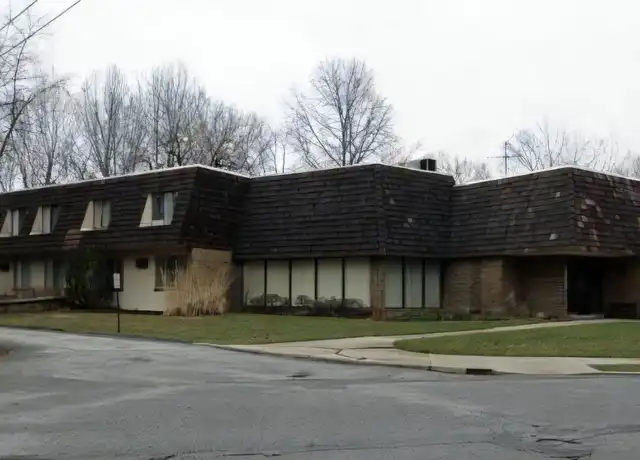 Property at 2701 Hampshire Rd, Cleveland, OH, 44106, 2 beds, 1 bath, [object Object]