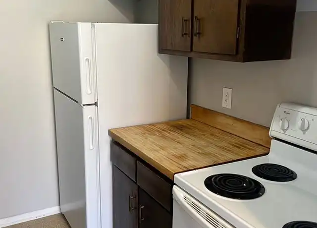 Property at 4619 N 56th St Unit 5, Omaha, NE, 68104, 1 bed, 1 bath, [object Object]