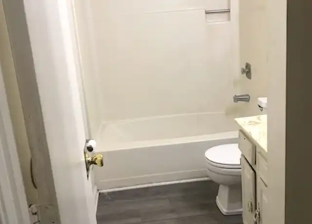 Property at 3618 Taylor Blvd Unit 2, Louisville, KY, 40215, 1 bed, 1 bath, [object Object]