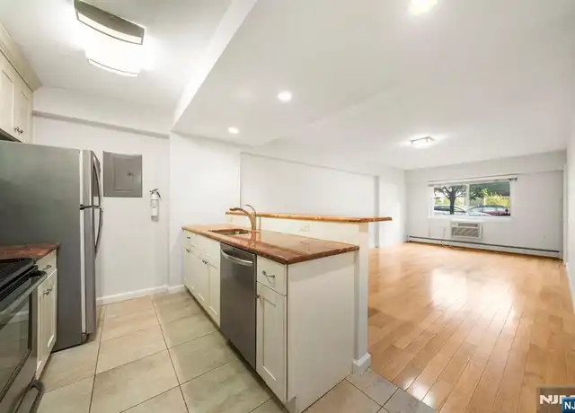 Property at 333 Grand Ave Unit 1S, Palisades Park, NJ, 07650, 1 bed, 1 bath, [object Object]