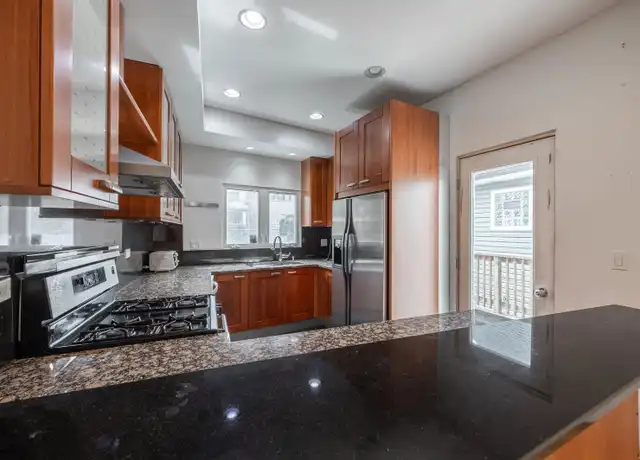 Property at 1049 N Winchester Ave Unit PH, Chicago, IL, 60622, 3 beds, 3.5 baths, [object Object]