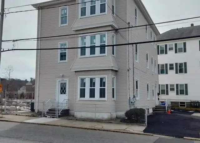 Property at 269 Brightman St Unit 3, Fall River, MA, 02720, 2 beds, 1 bath, [object Object]