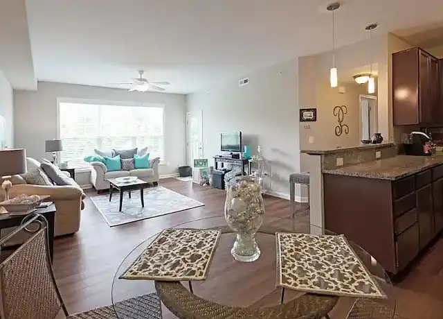 Property at Mill's Crossing - 6231 Old Mill Rd, Lynchburg, VA, 24502, 1-2 bed, 1-2 bath, [object Object]