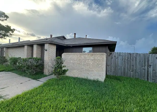 Property at 5434 Parkridge Dr, Houston, TX, 77053, 2 beds, 2 baths, [object Object]