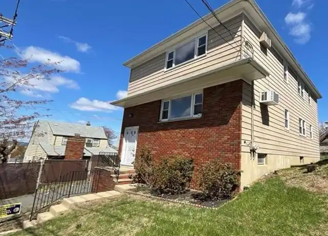 Property at 811 Valley Brook Ave, Lyndhurst, NJ, 07071, 3 beds, 1 bath, [object Object]