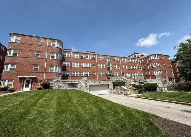 Property at 765 Westwood Dr, Saint Louis, MO, 63105, 2 beds, 1 bath, [object Object]