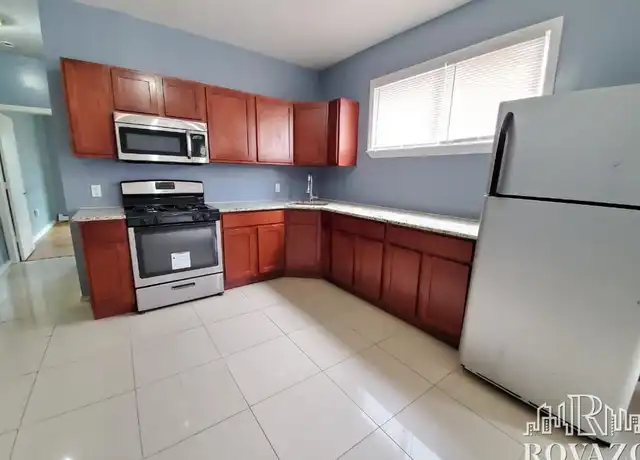 Property at 184 22nd St Unit 3R, Irvington, NJ, 07111, 2 beds, 1 bath, [object Object]