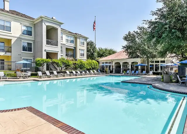 Photo of 350 E Vista Ridge Mall Dr, Lewisville, TX 75067