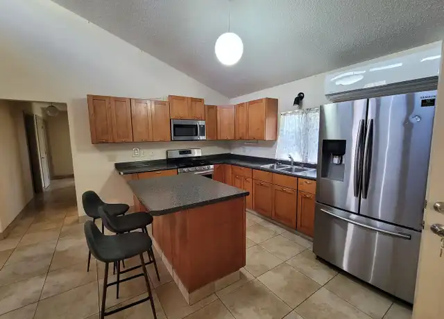 Property at 242 W Waiko Rd, Wailuku, HI, 96793, 3 beds, 1.5 baths, [object Object]