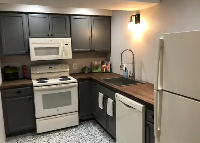 Property at 10663 Loren Ln, Northglenn, CO, 80233, 2 beds, 1 bath, [object Object]