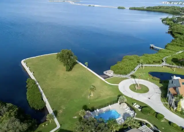Property at 610 Windrush Bay Dr Unit 226, Tarpon Springs, FL, 34689, 2 beds, 1.5 baths, [object Object]