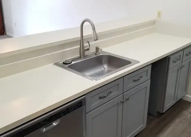 Property at 3524 W Shore Rd #807, Warwick, RI, 02886, 1 bed, 1 bath, [object Object]
