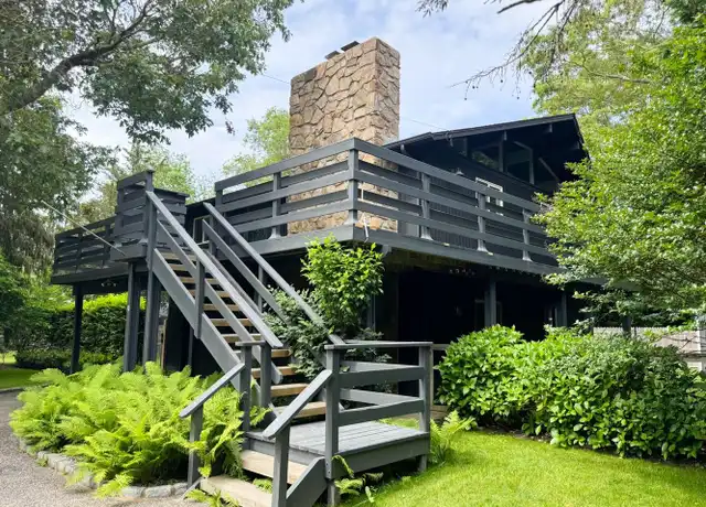 Property at 10 Cedar Ave, Southampton, NY, 11968, 3 beds, 2 baths, [object Object]