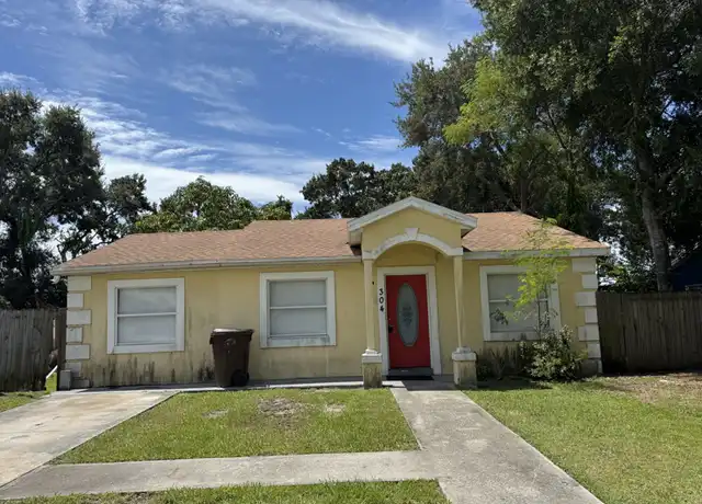 Property at 304 Tarpon St, Kissimmee, FL, 34744, 4 beds, 2 baths, [object Object]