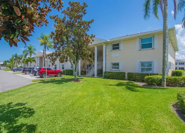 Property at 655 W Lake Jasmine Cir #207, Vero Beach, FL, 32962, 2 beds, 2 baths, [object Object]