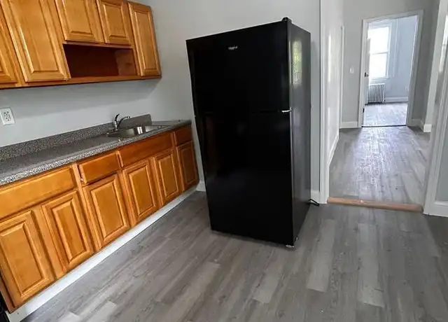 Property at 39 Currans Ln, Yonkers, NY, 10701, 4 beds, 1 bath, [object Object]