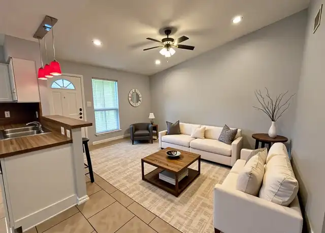Property at 10606 Topperwein Dr Unit B, Austin, TX, 78758, 2 beds, 1 bath, [object Object]