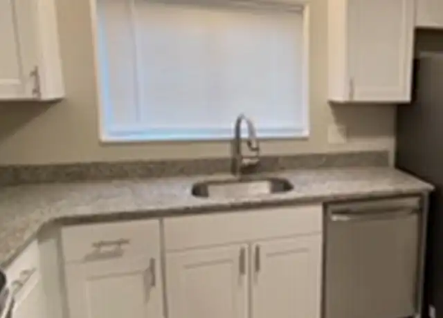 Property at 7 Holmes St Unit 4B, Quincy, MA, 02171, 1 bed, 1 bath, [object Object]