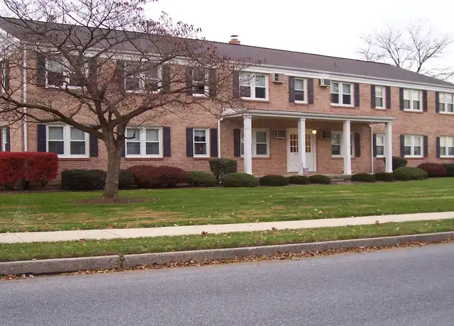 Property at 810 S College St Unit 5, Palmyra, PA, 17078, 2 beds, 1.5 baths, [object Object]