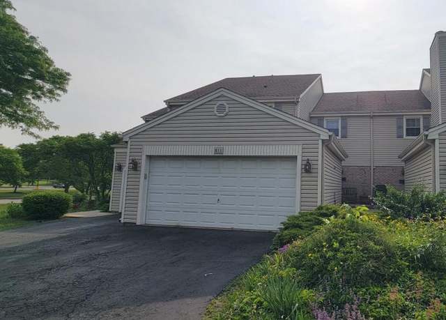Photo of 811 Banyan Dr, Elk Grove Village, IL 60007