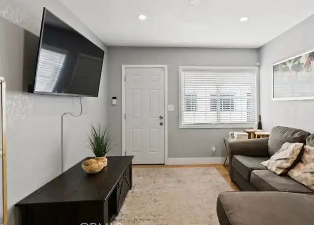 Property at 9816 S Hoover St, Los Angeles, CA, 90044, 1 bed, 1 bath, [object Object]
