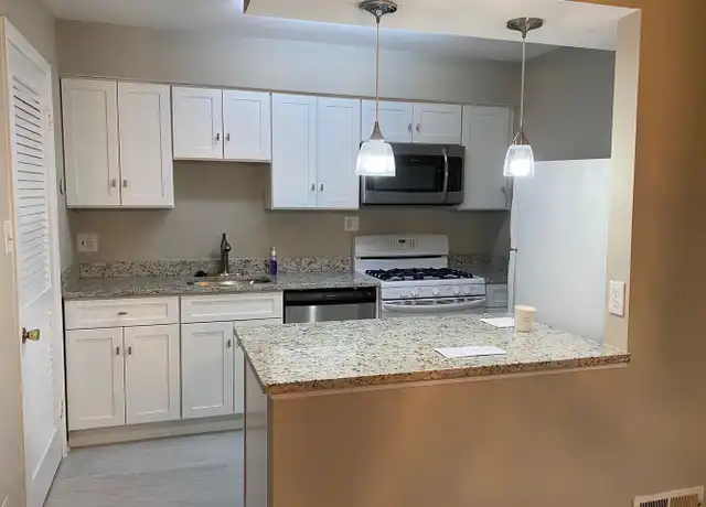 Property at 3484 Beale Ct, Woodbridge, VA, 22193, 3 beds, 1.5 baths, [object Object]