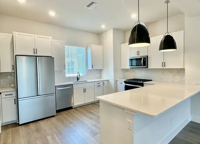 Property at 3109 4th Ter N, Saint Petersburg, FL, 33713, 3 beds, 3.5 baths, [object Object]