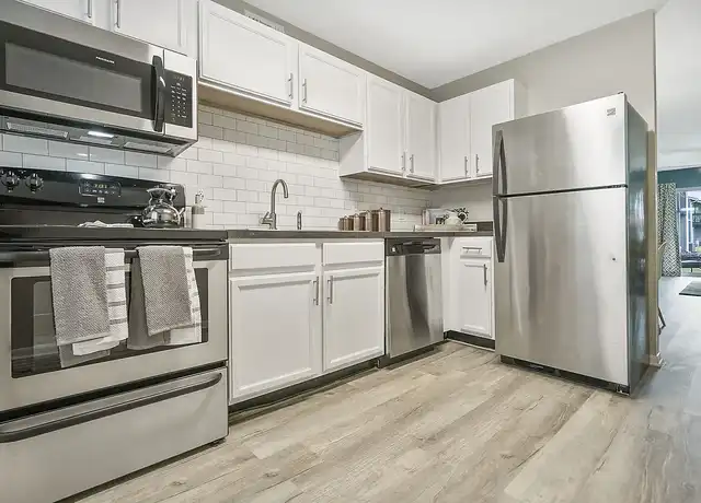 Property at Aqua at Windmeadows - 3700 Windmeadows Blvd, Gainesville, FL, 32608, 1 bed, 1 bath, [object Object]