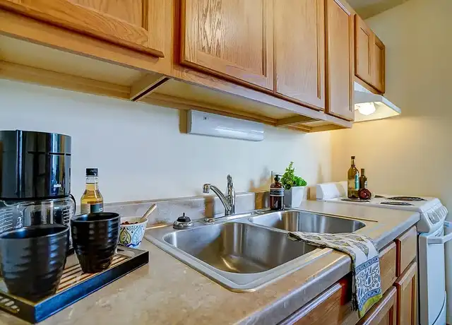 Property at University Bay - 2116 University Ave, Madison, WI, 53726, 0-1 beds, 1 bath, [object Object]