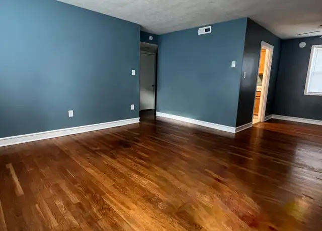 Property at 341 Heathland Dr Unit 204, Bristol, VA, 24201, 1 bed, 1 bath, [object Object]