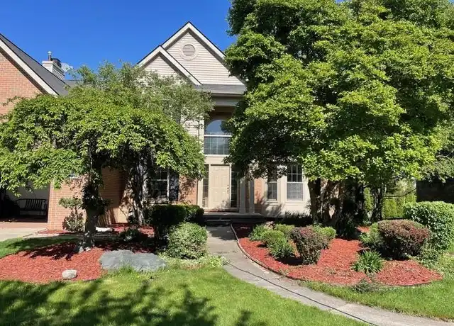 Property at 19036 Glengarry Dr, Livonia, MI, 48152, 4 beds, 2.5 baths, [object Object]