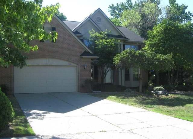 Photo of 19036 Glengarry Dr, Livonia, MI 48152