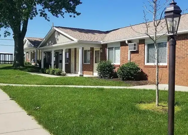 Property at 975 Monroe St, Bellevue, OH, 44811, 1 bed, 1 bath, [object Object]
