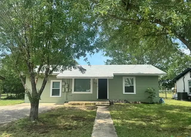 Property at 615 Melrose St, Seguin, TX, 78155, 2 beds, 1 bath, [object Object]