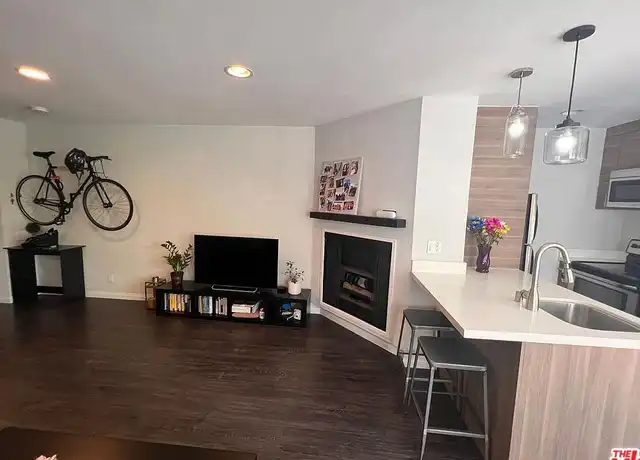 Property at 6151 Orange St #116, Los Angeles, CA, 90048, 1 bed, 1 bath, [object Object]