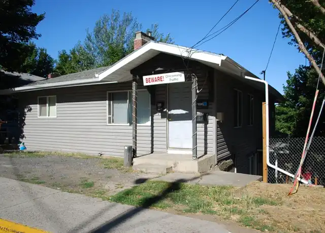 Property at 725 NE Maple St Unit 1, Pullman, WA, 99163, 3 beds, 1 bath, [object Object]