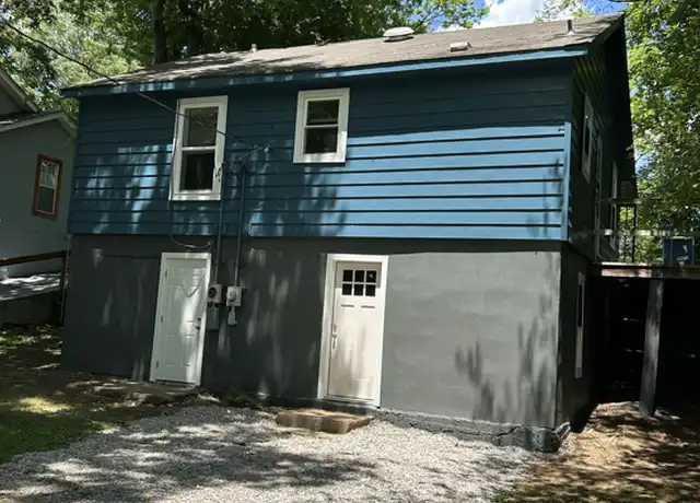 Property at 711 Grandview Ave Unit B, Florence, AL, 35630, 2 beds, 1 bath, [object Object]