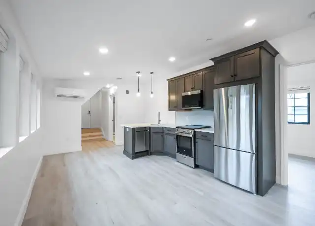 Property at 126 Adelaide Ave Unit 204, Providence, RI, 02907, 1 bed, 1 bath, [object Object]