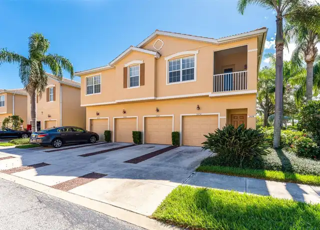 Property at 3450 Parkridge Cir Unit 204, Sarasota, FL, 34243, 3 beds, 2 baths, [object Object]