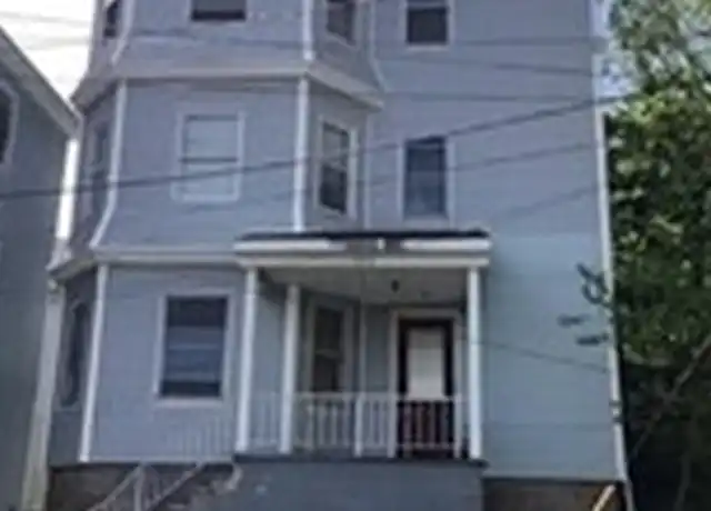 Property at 583 Center St Unit 3, Fall River, MA, 02724, 3 beds, 1 bath, [object Object]