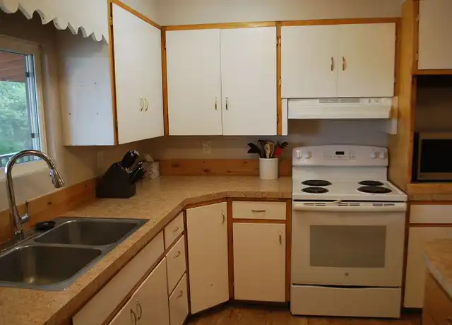 Property at 7325 Bates Rd, Driggs, ID, 83422, 4 beds, 2 baths, [object Object]