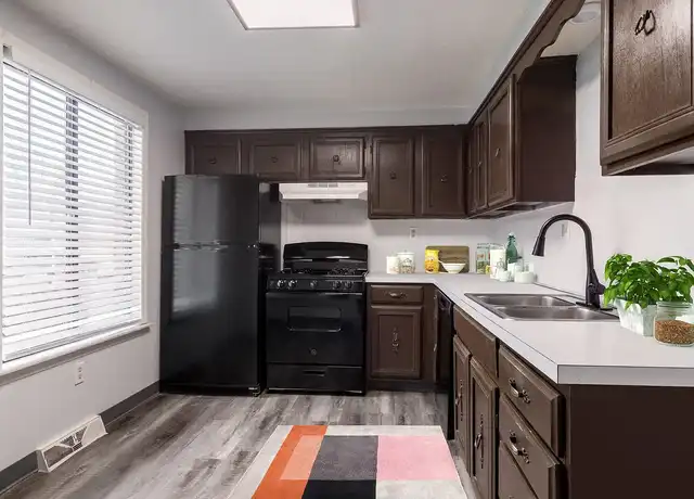 Property at North Creek Preserve - 4307 Harvard Dr SE, Warren, OH, 44484, 1-2 bed, 1-1.5 bath, [object Object]