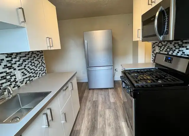 Property at 1408 Fernleaf St Fl 2, Pittsburgh, PA, 15210, 3 beds, 1 bath, [object Object]